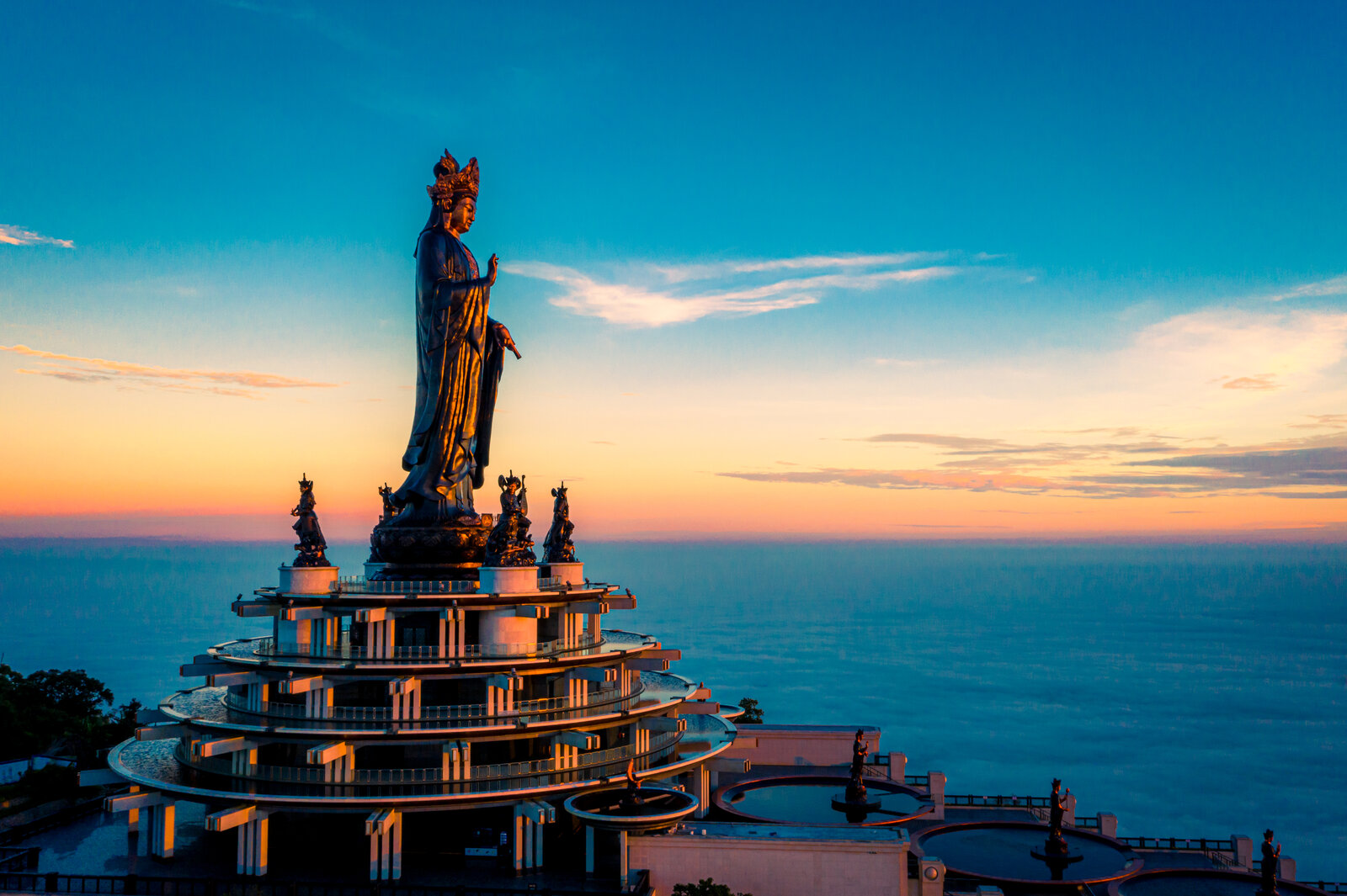 Viếng tượng Phật Tây Bổ Đà Sơn và không gian tâm linh